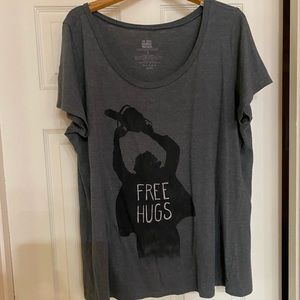 Size 2xl “ free hugs” torrid 2x tee